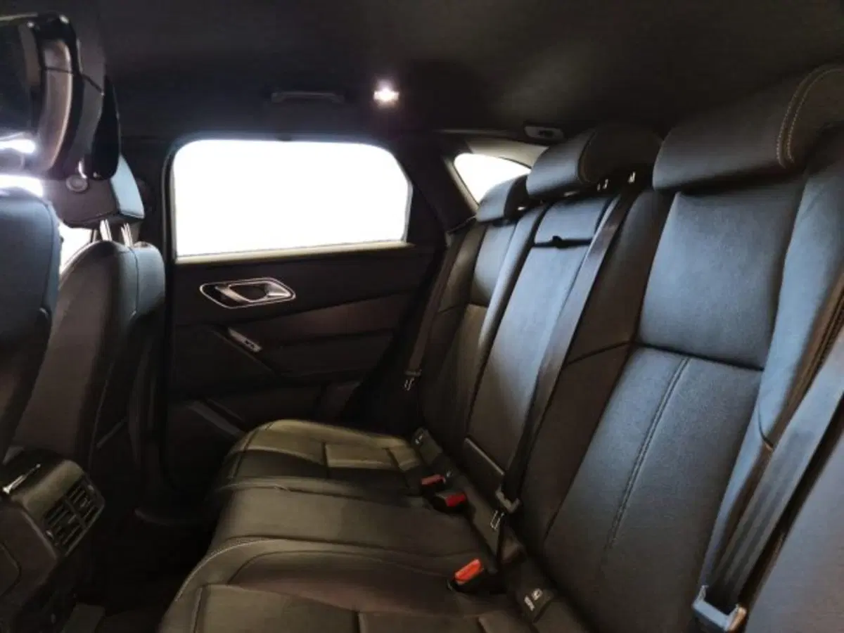 Land Rover Range Rover Velar usata a Livorno (17)