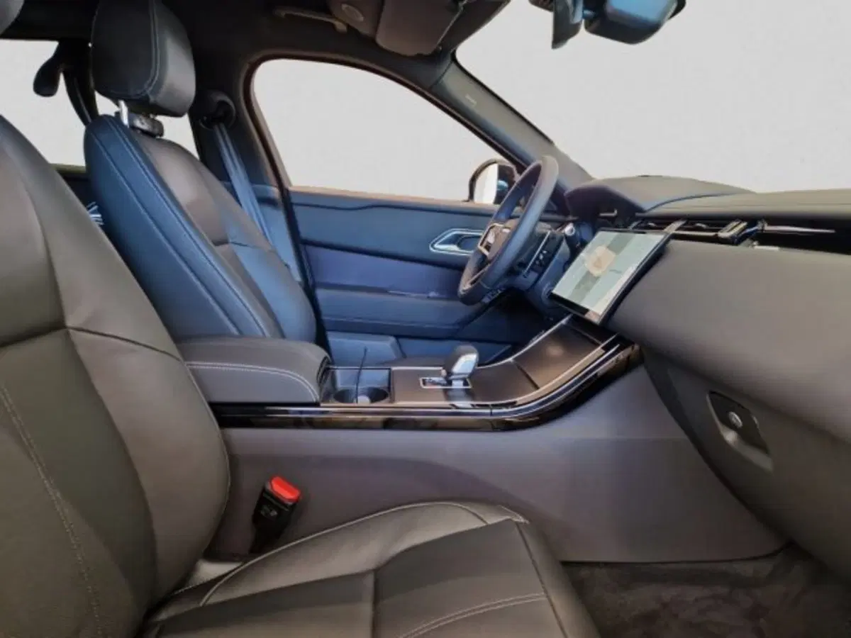 Land Rover Range Rover Velar usata a Livorno (5)