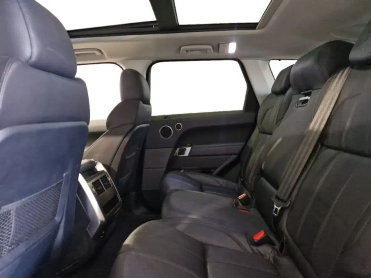 Land Rover Range Rover Sport usata a Livorno (16)