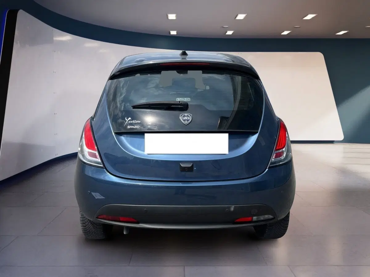 Lancia Ypsilon usata a Torino (5)