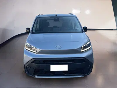 Toyota Proace City Verso City Verso 1.5D 130cv S&amp;S mt6 L1 D Luxury del 2024 usata a Torino