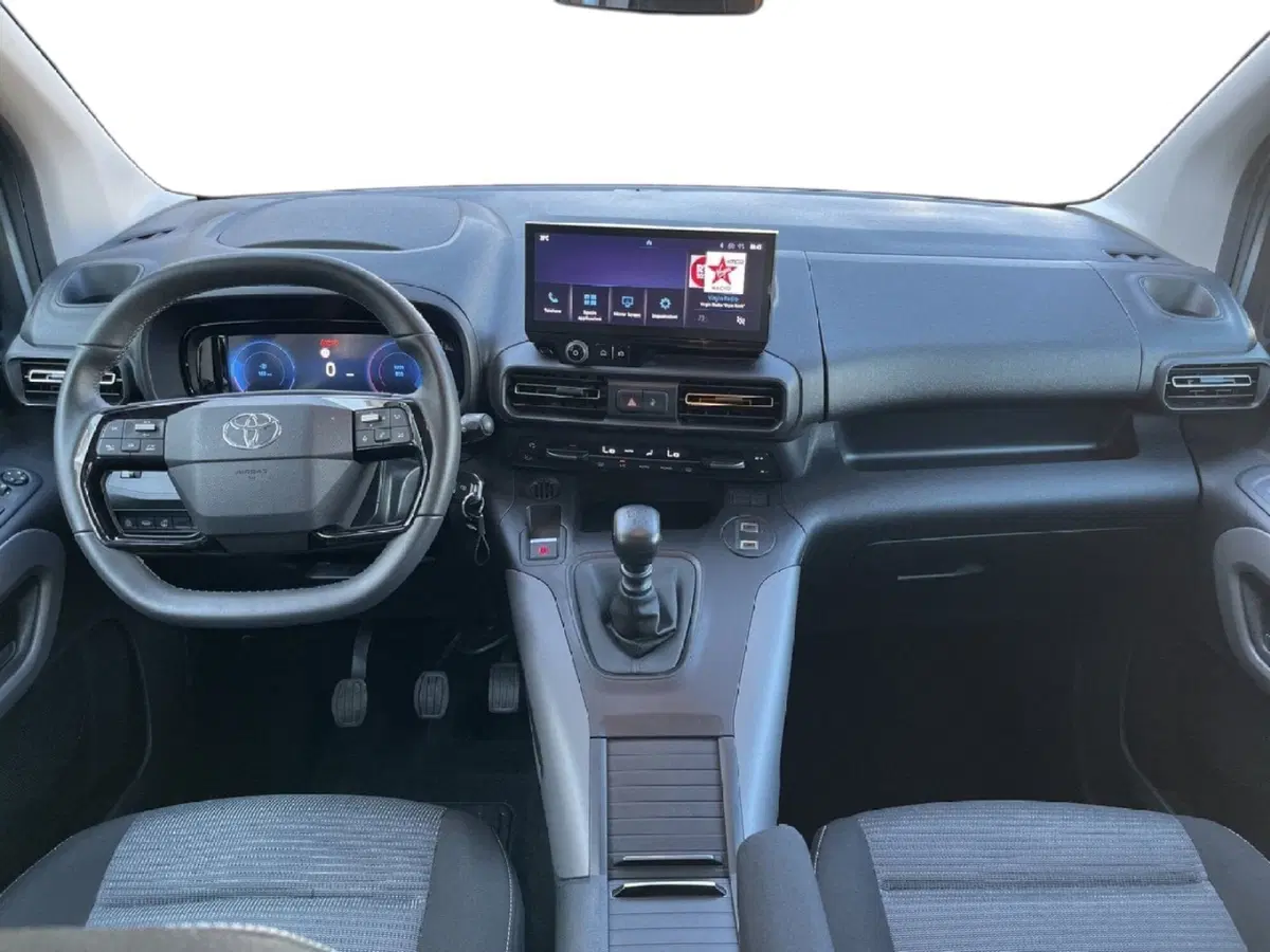 Toyota Proace City Verso usata a Torino (11)