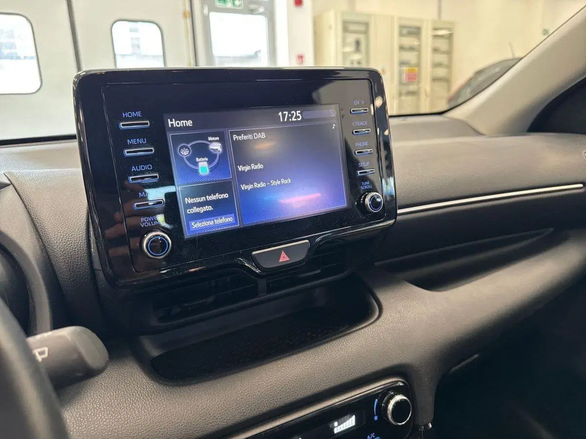 Toyota Yaris usata a Prato (13)