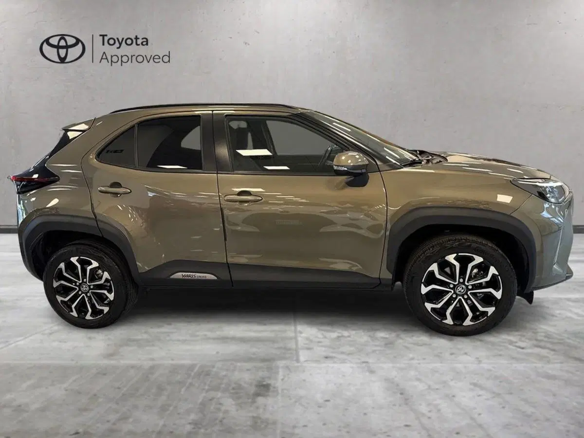 Toyota Yaris Cross usata a Prato (5)