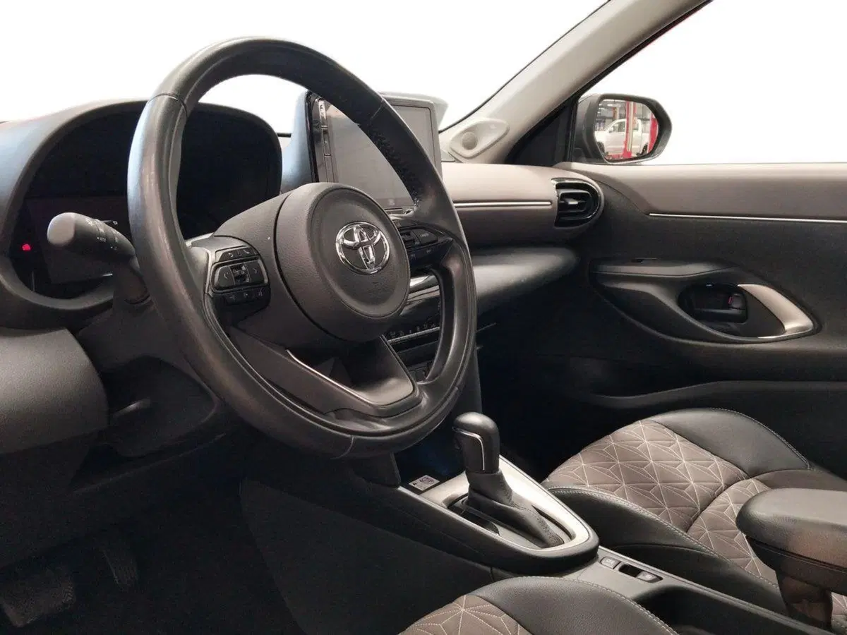 Toyota Yaris Cross usata a Roma (6)