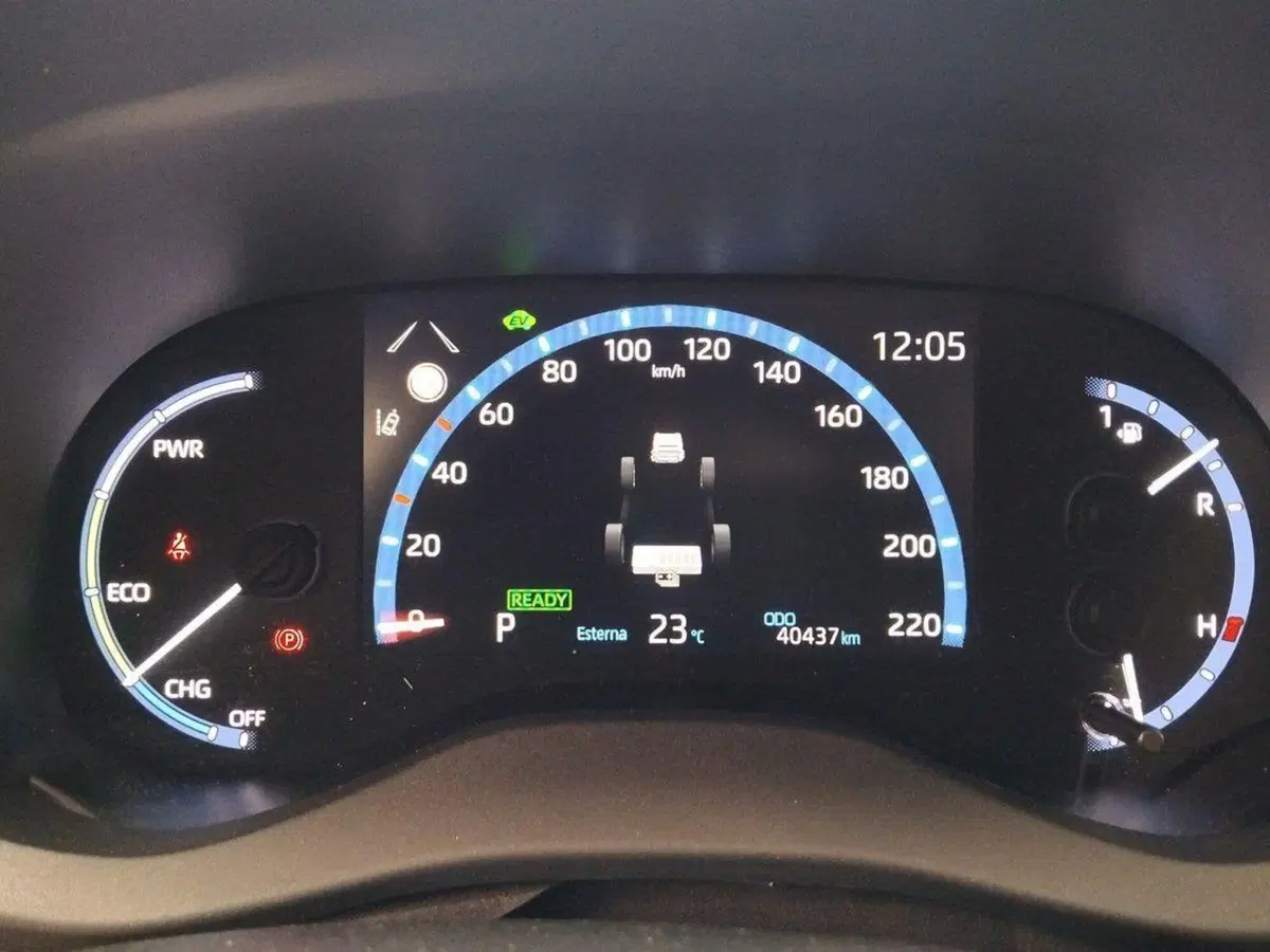Toyota Yaris Cross usata a Roma (8)