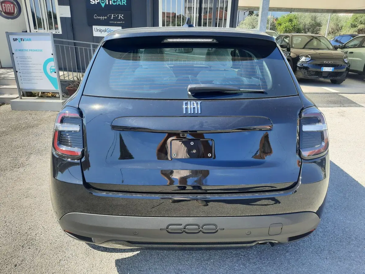 Fiat 600 nuova a La Spezia (6)