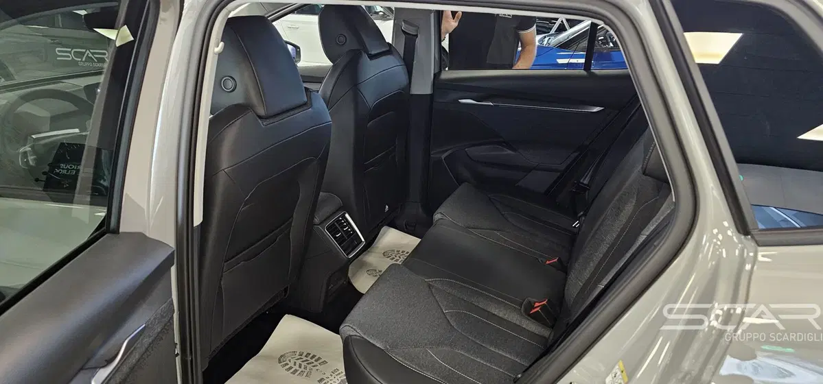 Skoda Elroq nuova a Livorno (19)