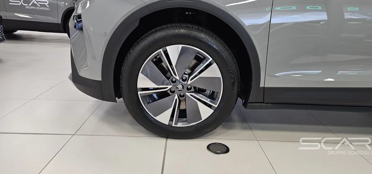 Skoda Elroq nuova a Livorno (8)