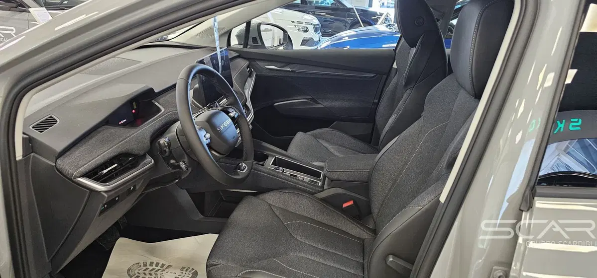 Skoda Elroq nuova a Livorno (9)