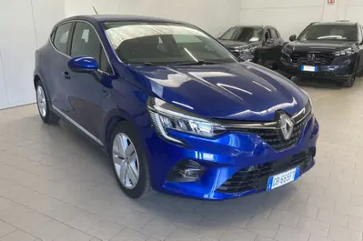 Renault Clio TCe 100 CV 5 porte Intens del 2020 usata a Vigevano