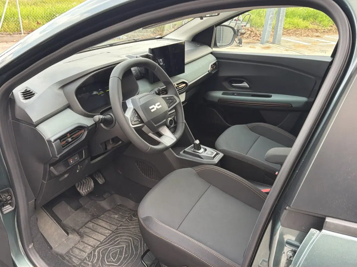 Dacia Sandero Stepway nuova a Bologna (12)