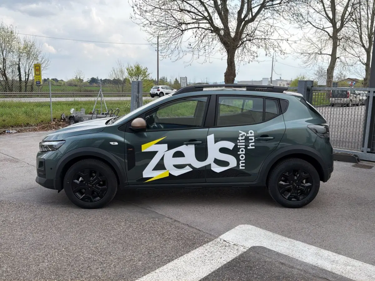 Dacia Sandero Stepway nuova a Bologna (3)