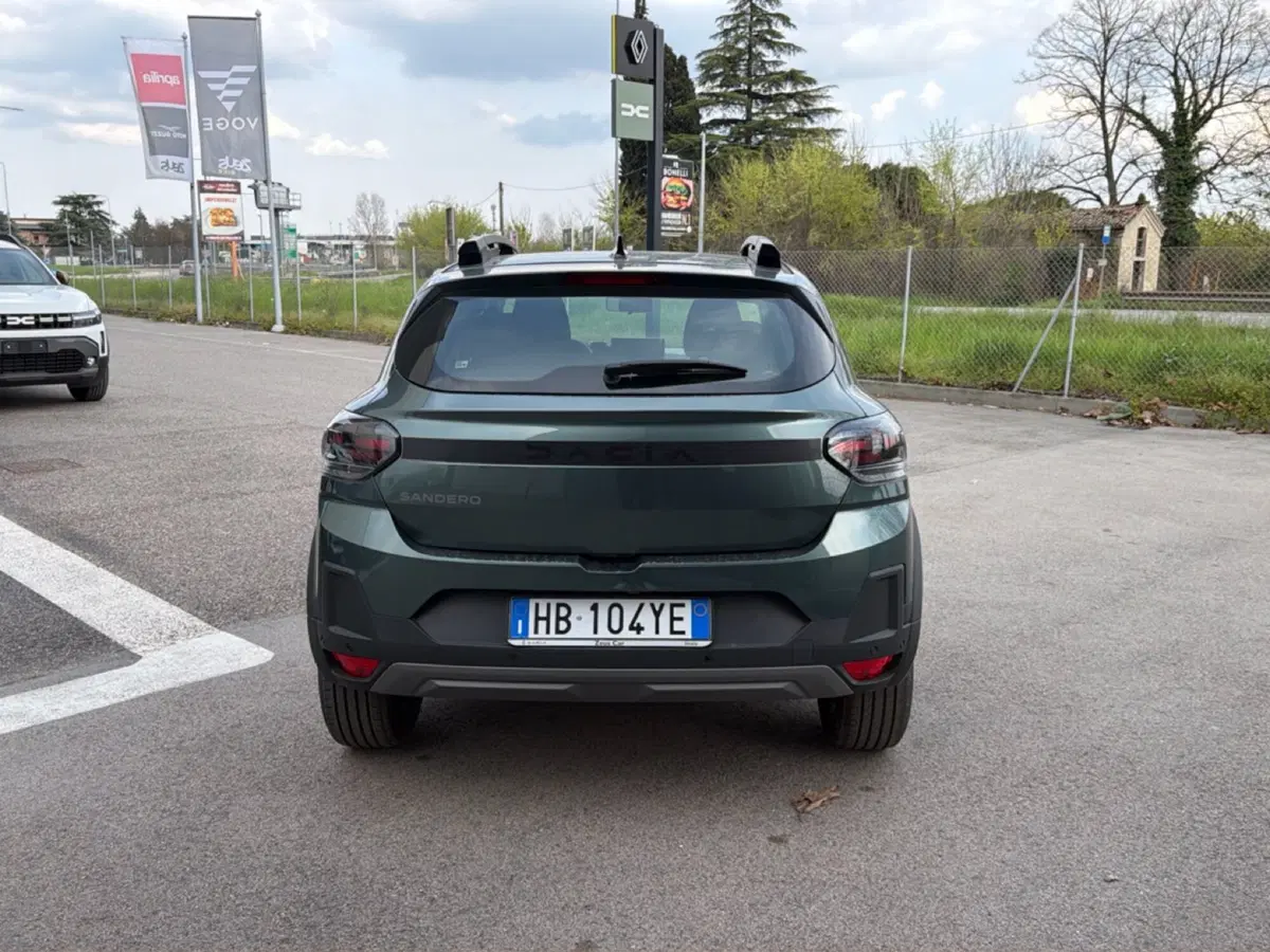 Dacia Sandero Stepway nuova a Bologna (5)