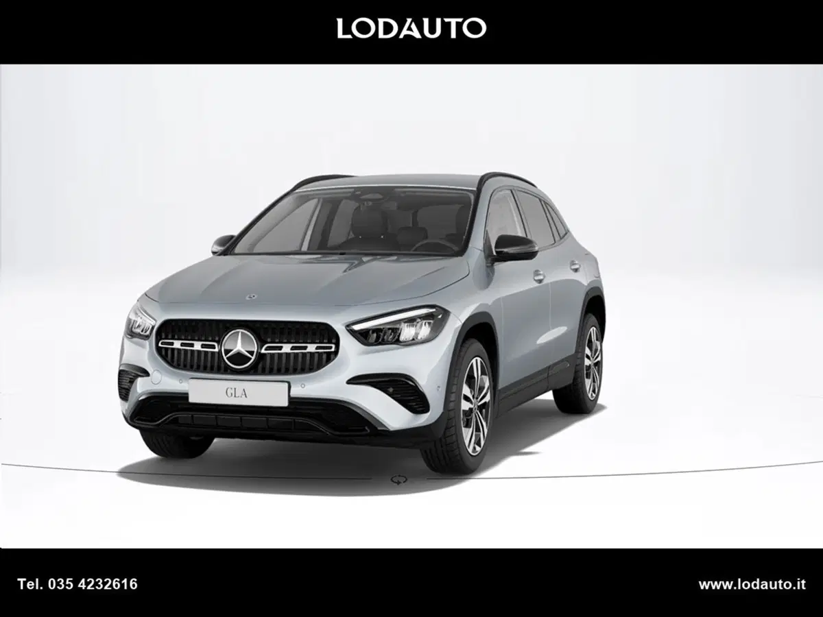 Mercedes-Benz GLA SUV nuova a Bergamo