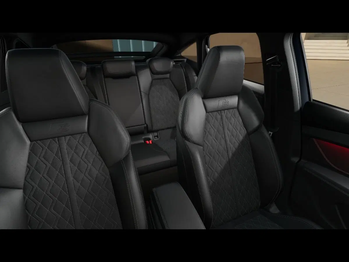 Audi Q4 Sportback nuova a Pisa (10)