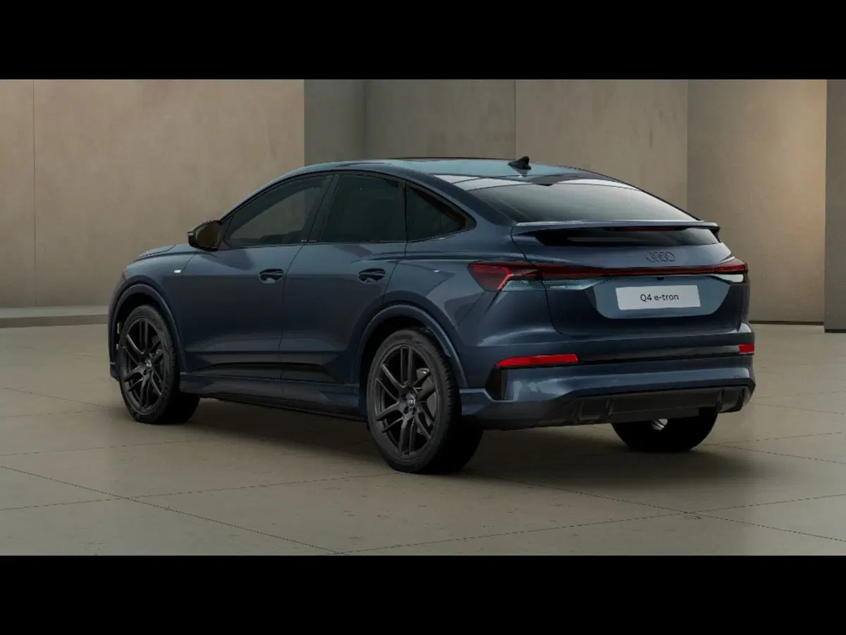 Audi Q4 Sportback nuova a Pisa (3)
