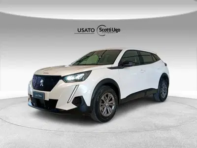 Peugeot 2008 1.2 puretech Active s&amp;s 100cv del 2023 usata a Tavarnelle Val di Pesa