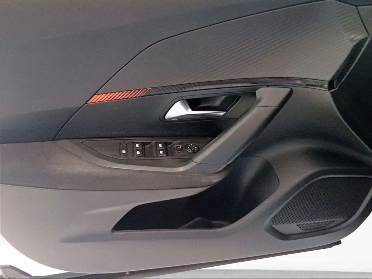 Peugeot 2008 usata a Firenze (17)