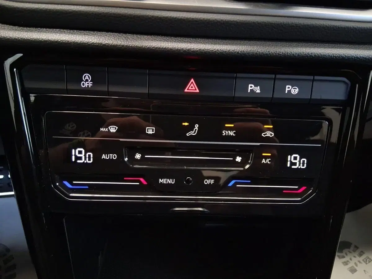 Volkswagen T-Roc usata a Bologna (17)