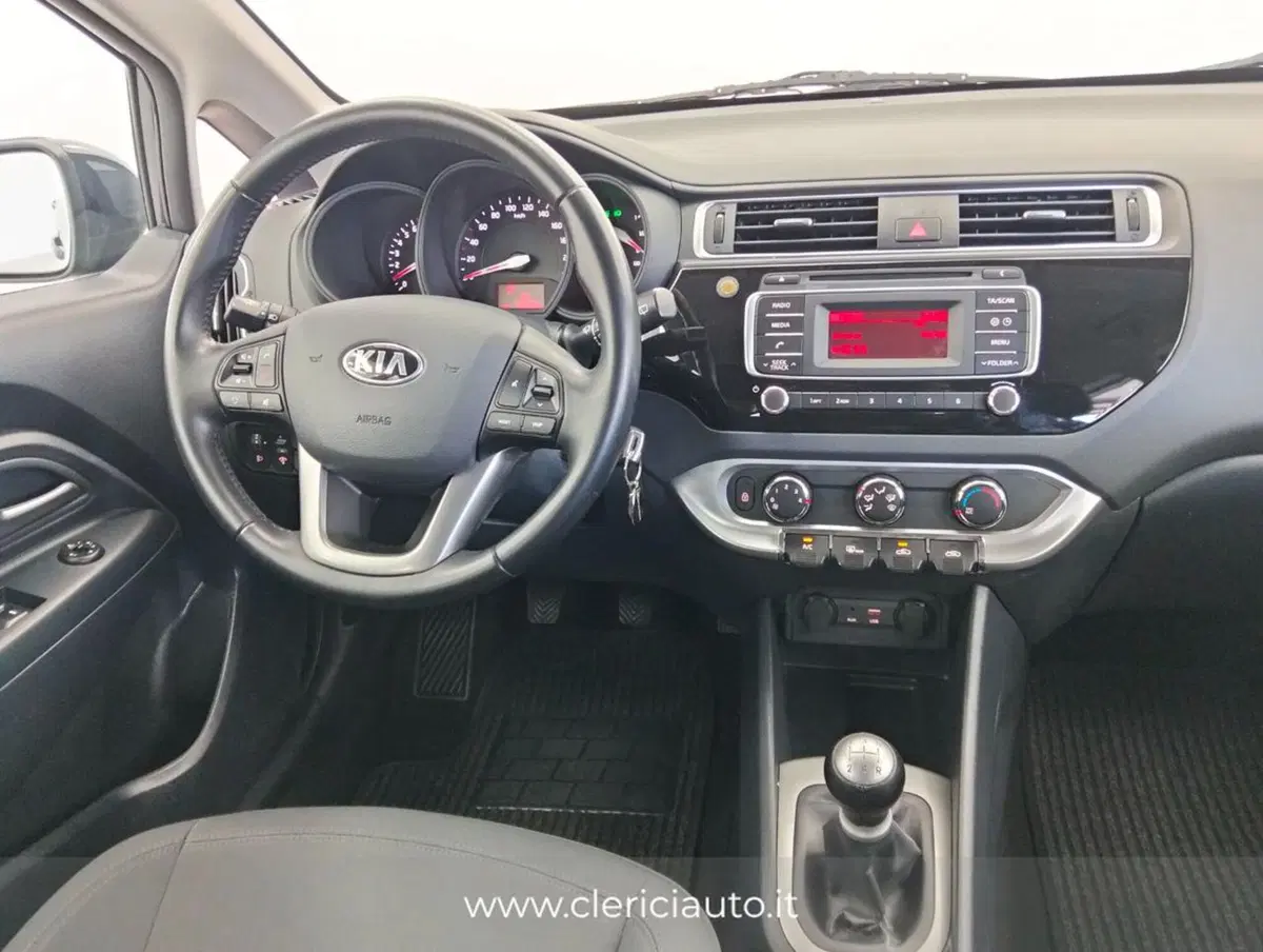 Kia Rio usata a Como (10)