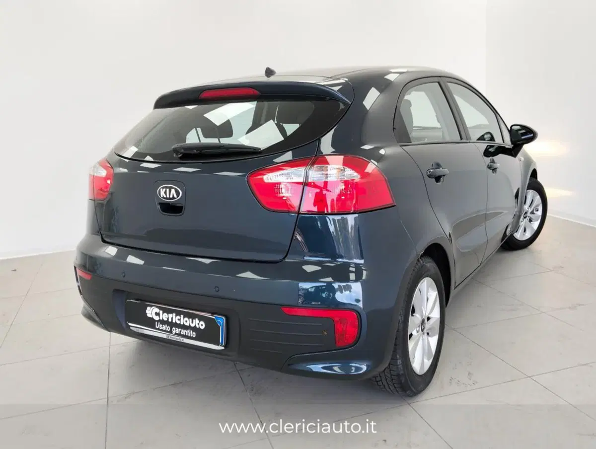 Kia Rio usata a Como (2)