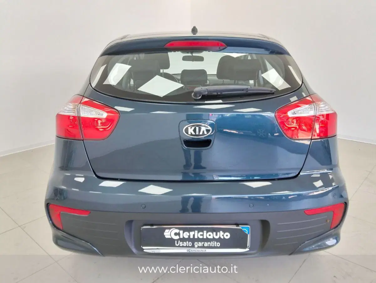 Kia Rio usata a Como (7)