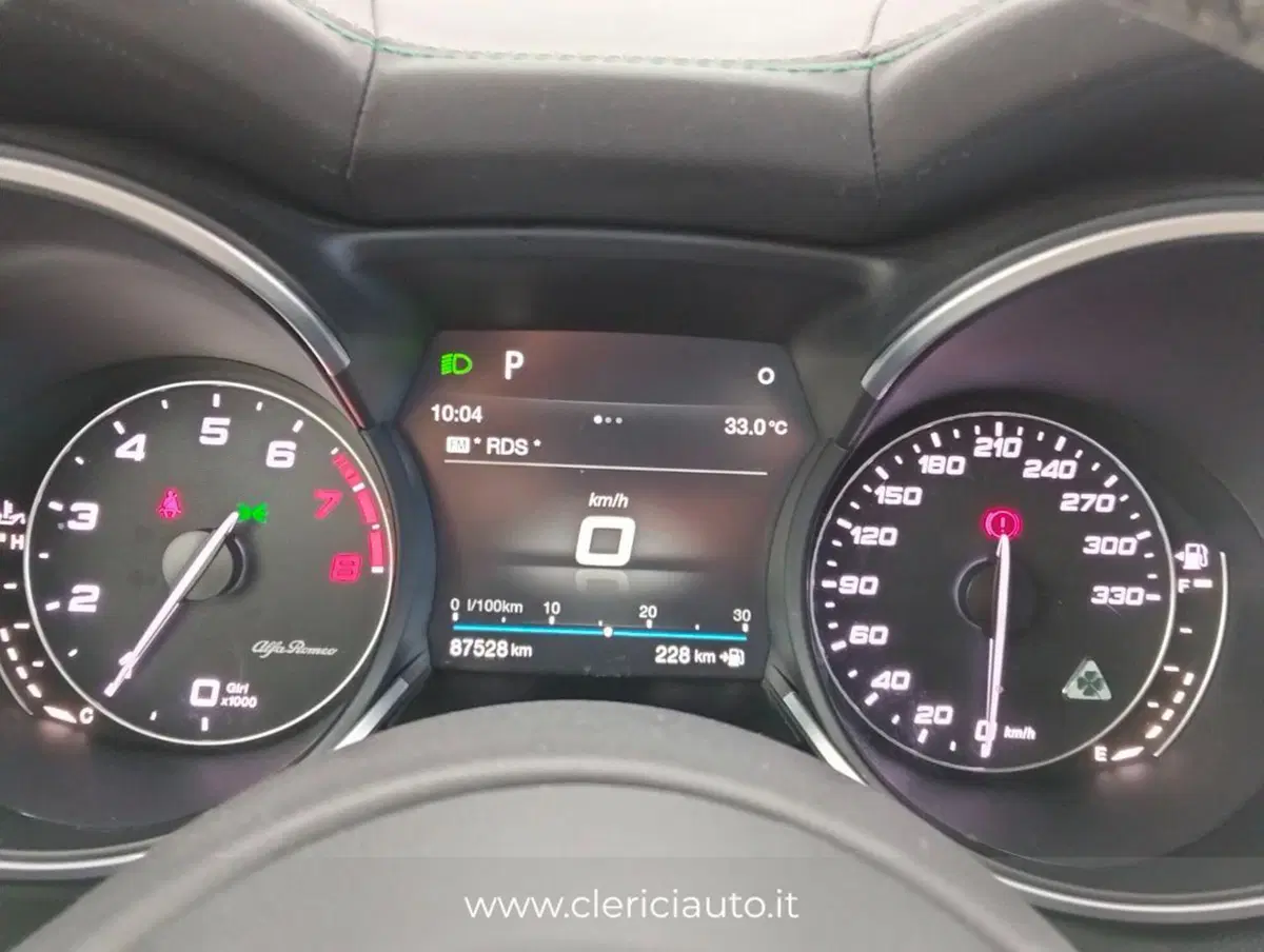 Alfa Romeo Stelvio usata a Como (13)