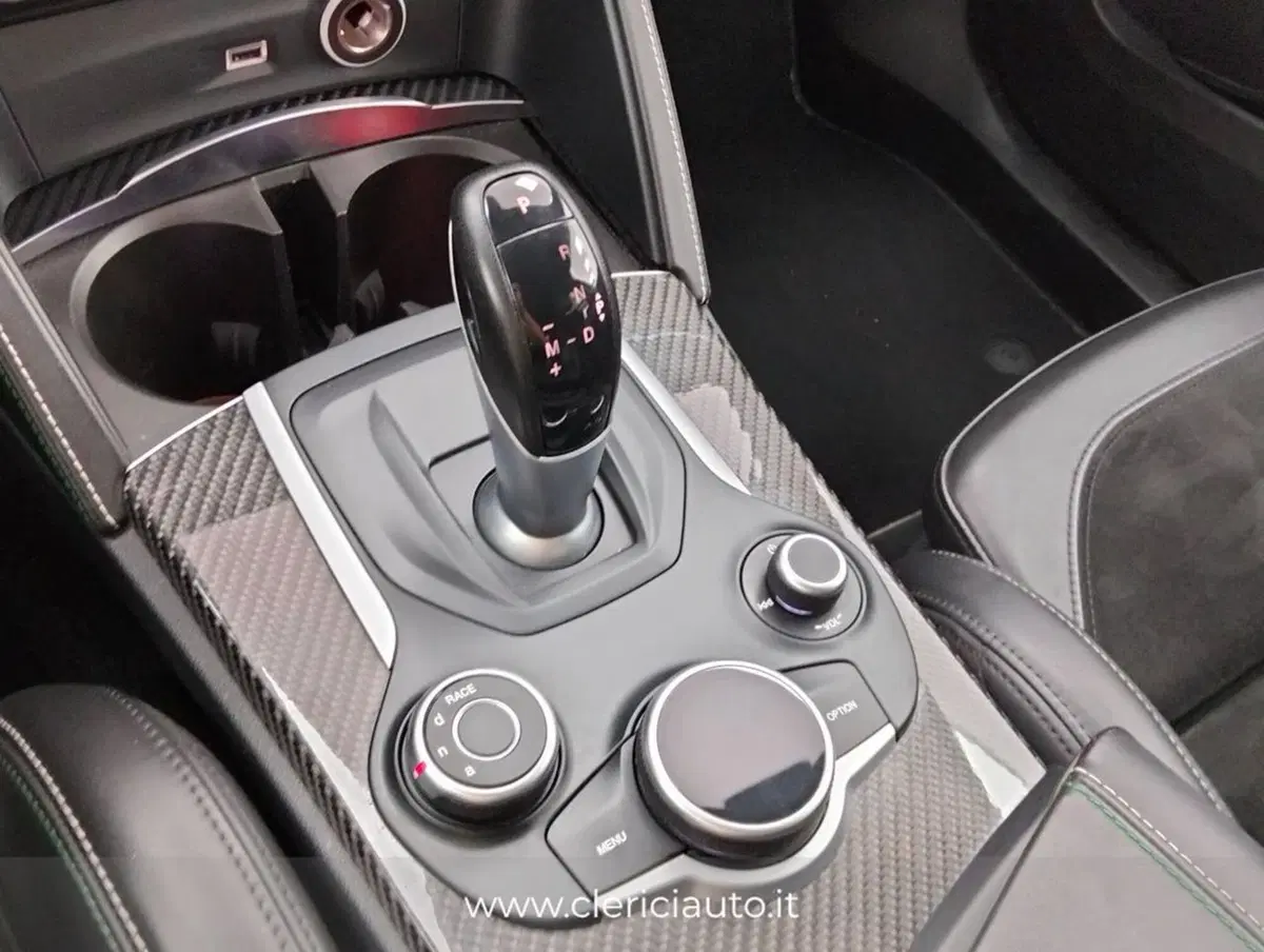 Alfa Romeo Stelvio usata a Como (19)