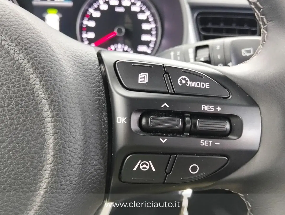 Kia Stonic usata a Como (11)