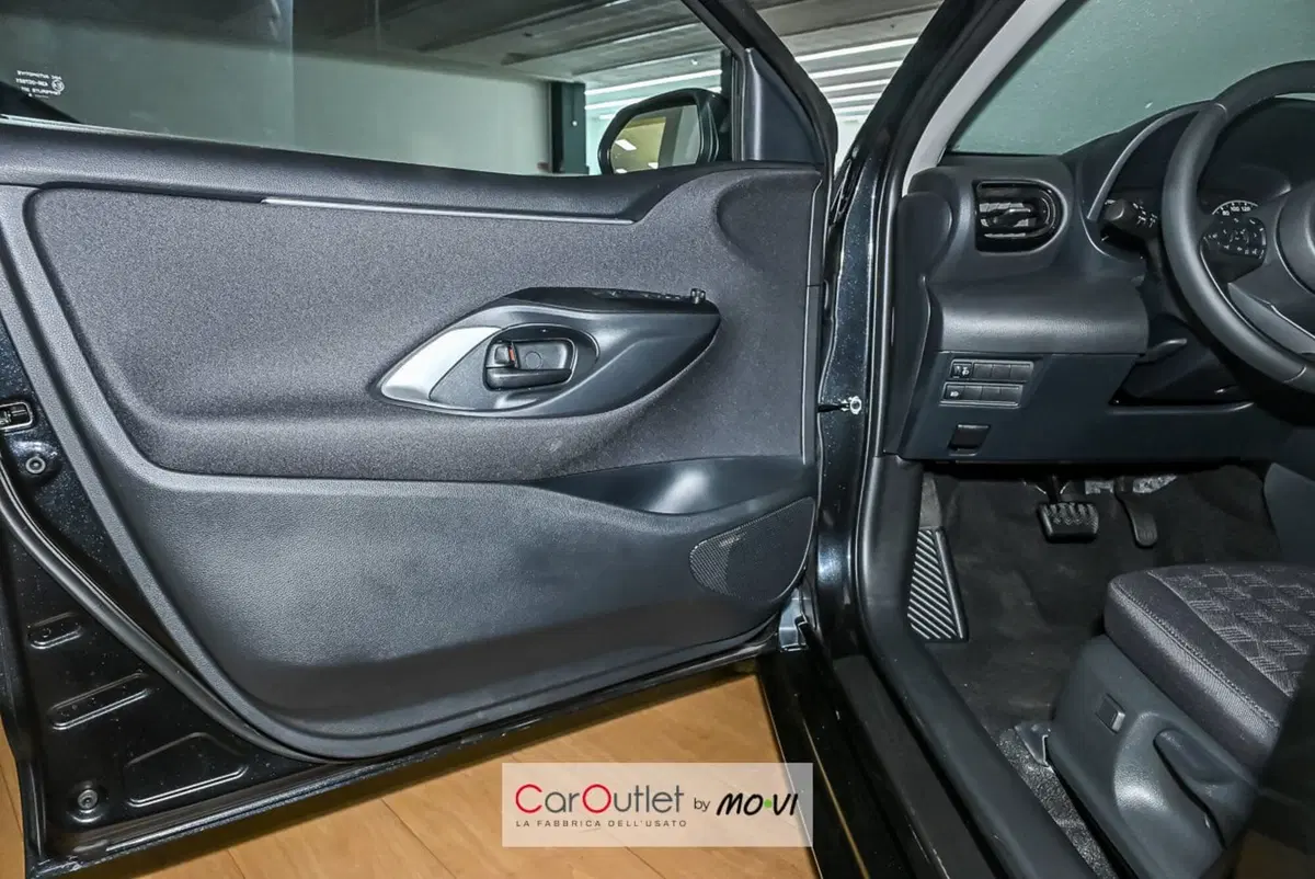Mazda Mazda2 Hybrid nuova a Torino (17)
