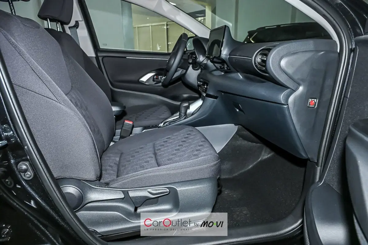Mazda Mazda2 Hybrid nuova a Torino (8)