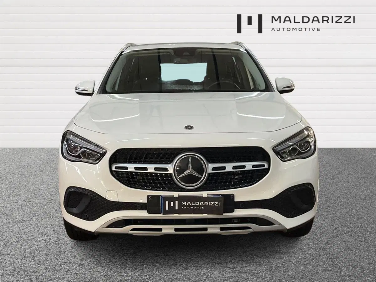 Mercedes-Benz GLA SUV usata a Bari (2)