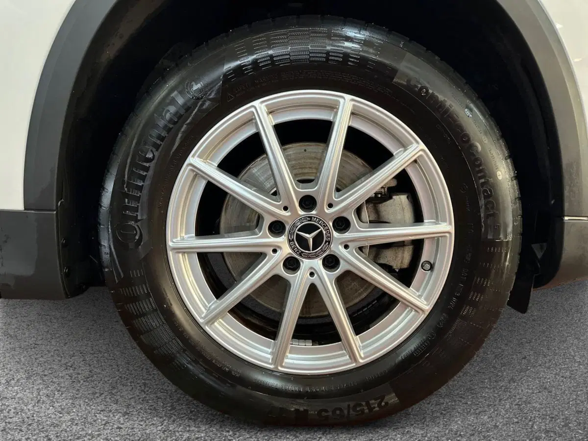 Mercedes-Benz GLA SUV usata a Bari (6)