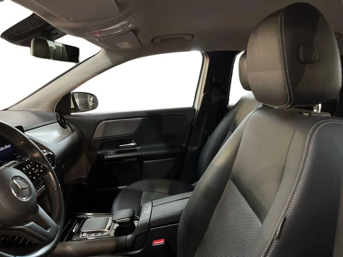 Mercedes-Benz GLA SUV usata a Bari (7)