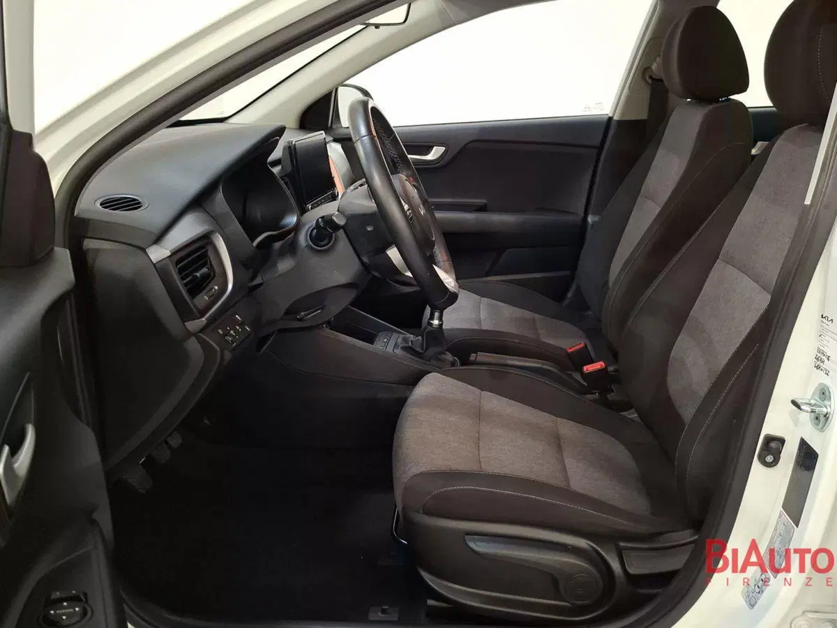 Kia Stonic usata a Firenze (19)