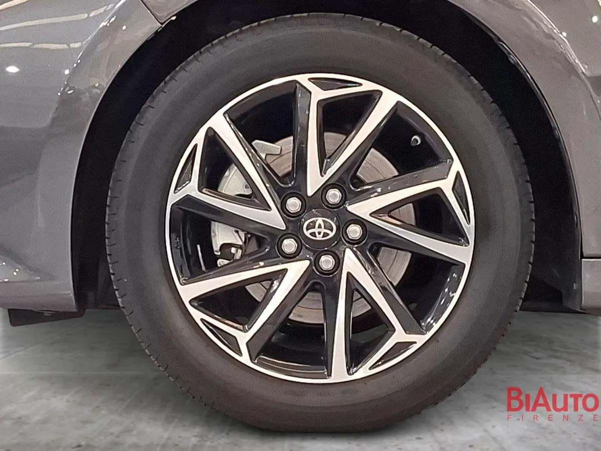 Toyota Yaris usata a Firenze (14)