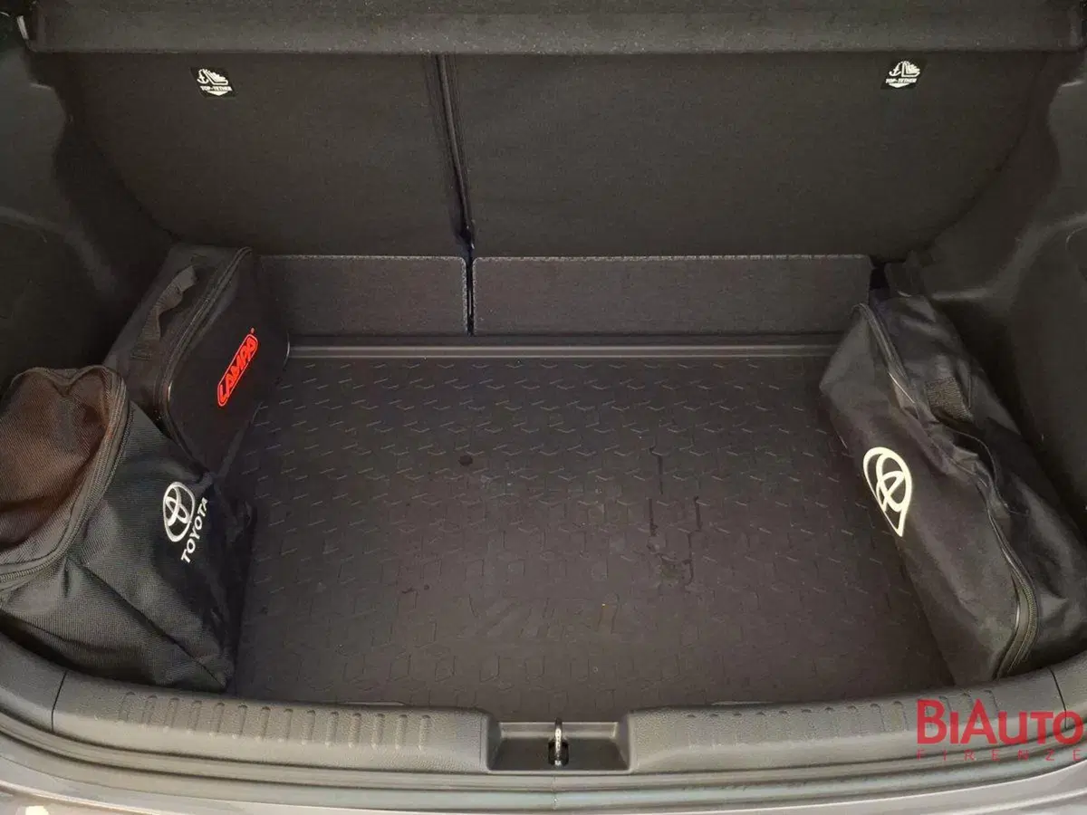 Toyota Yaris usata a Firenze (6)