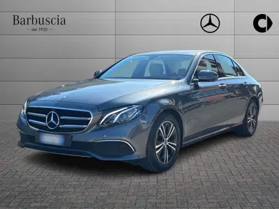 Mercedes-Benz Classe E 220 d Auto Business Sport del 2021 usata a Pescara