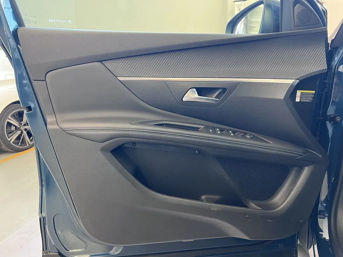 Peugeot 3008 usata a Bari (9)