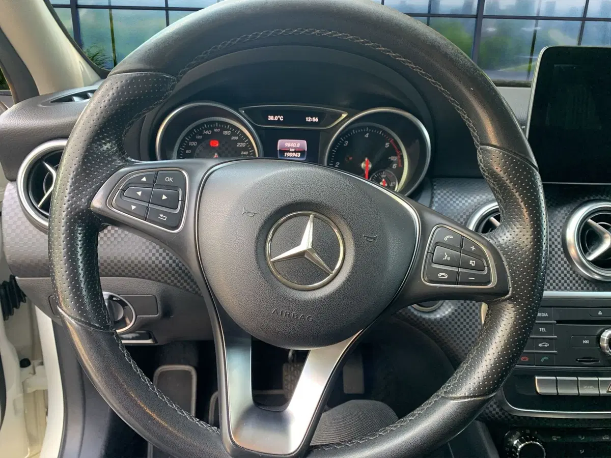 Mercedes-Benz Classe A usata a Cosenza (10)
