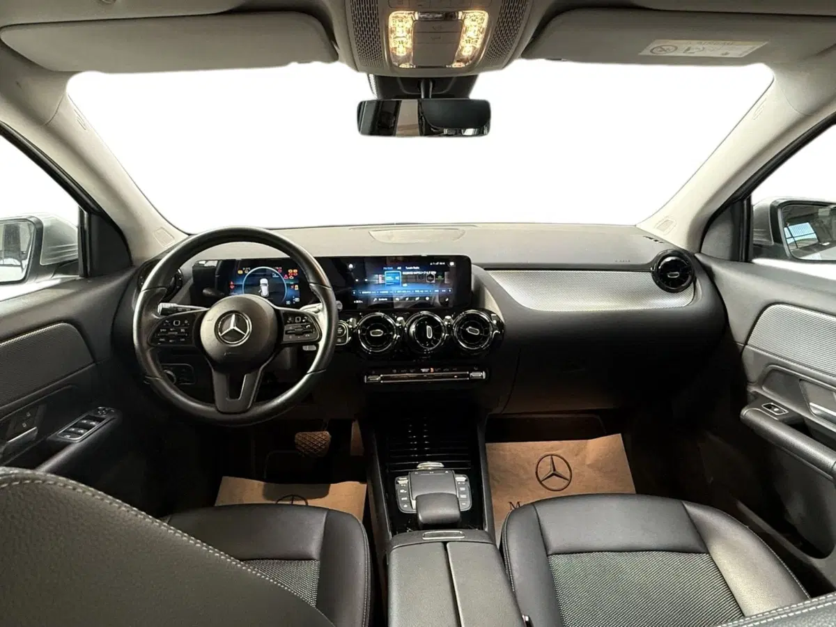 Mercedes-Benz GLA SUV usata a Napoli (11)