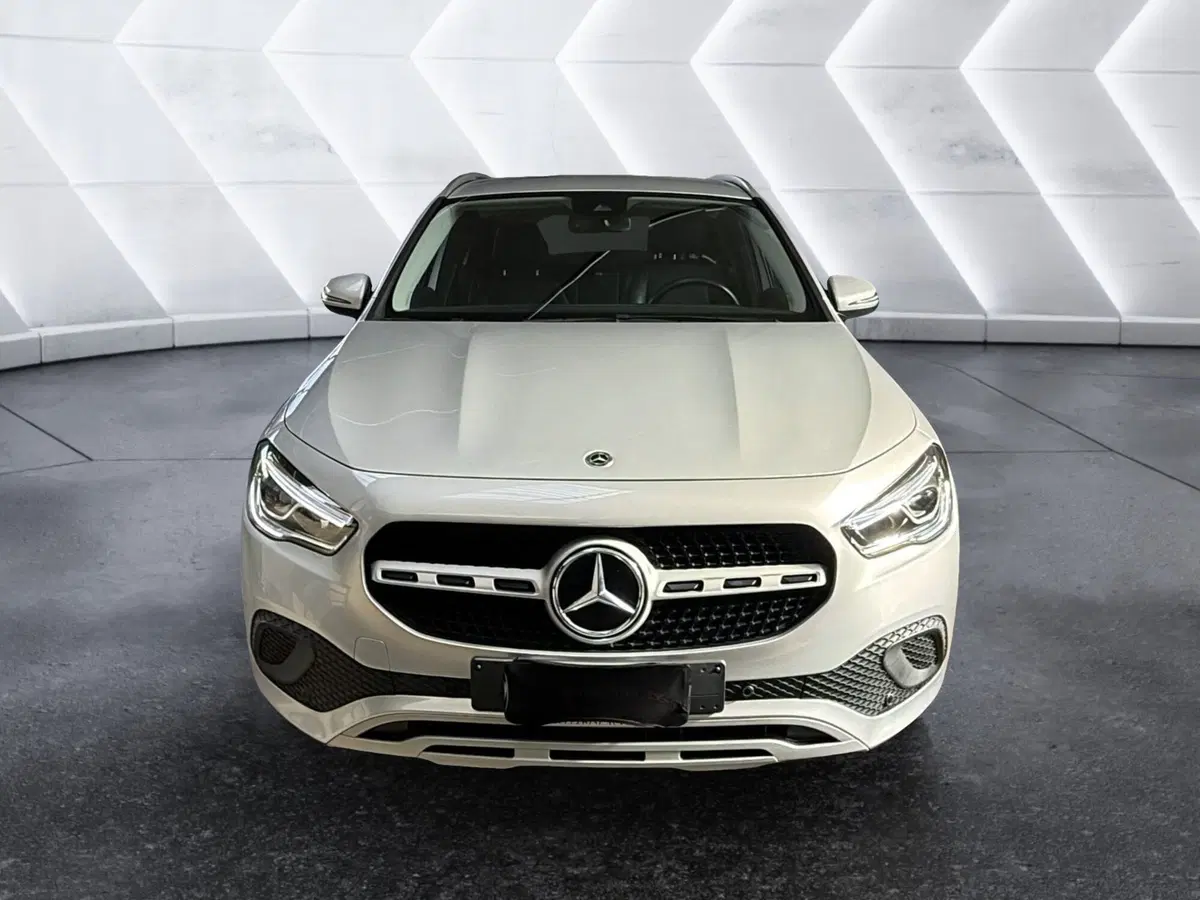 Mercedes-Benz GLA SUV usata a Napoli (2)