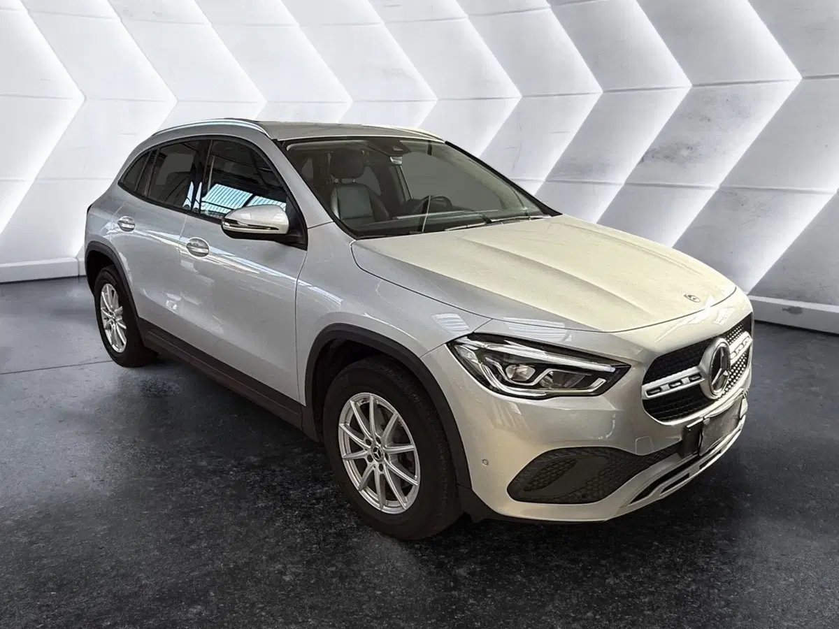 Mercedes-Benz GLA SUV usata a Napoli (3)
