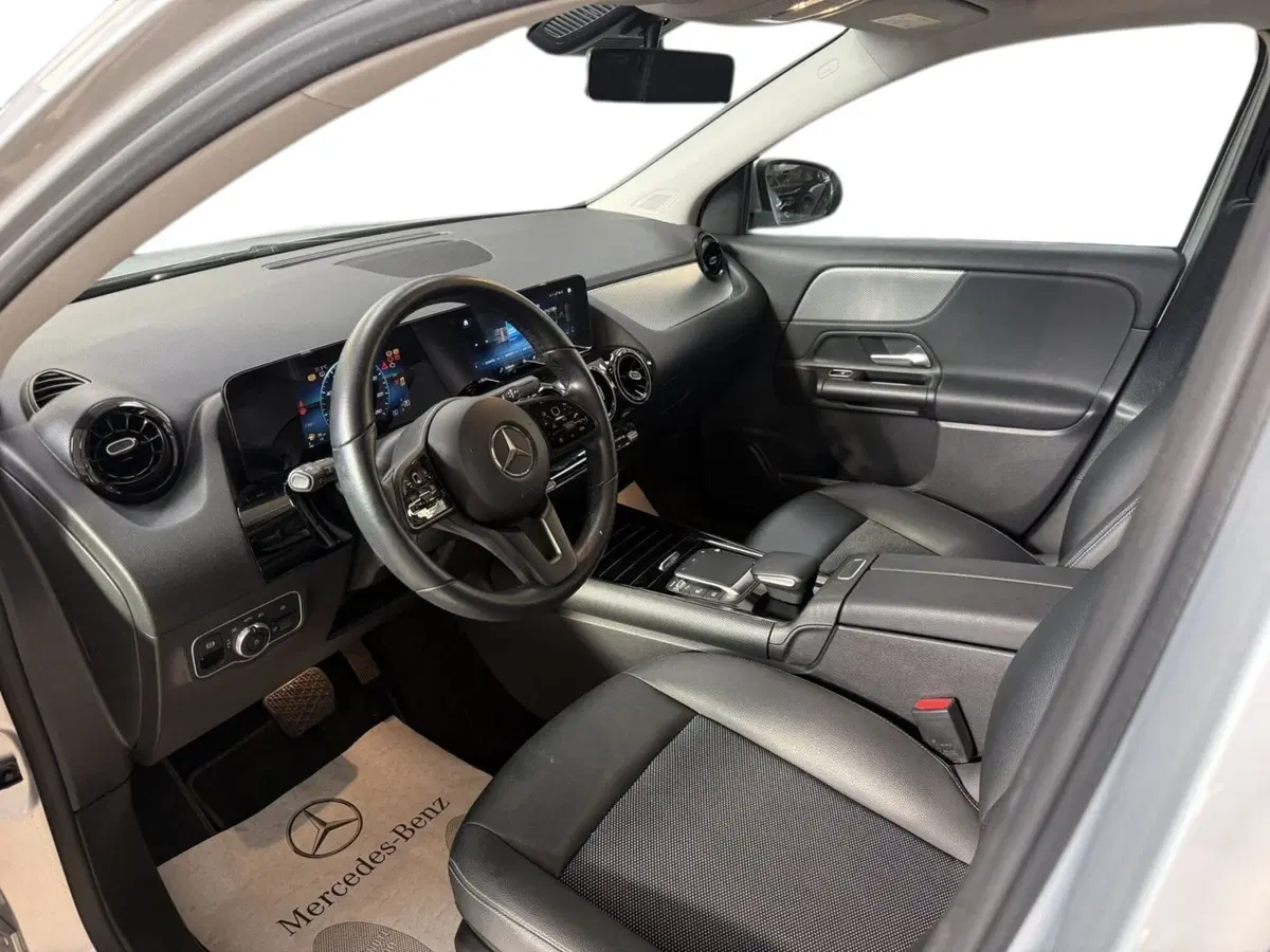 Mercedes-Benz GLA SUV usata a Napoli (9)