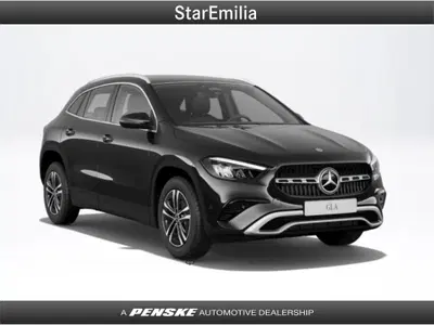 Mercedes-Benz GLA SUV 180 d Executive auto nuova a Casalecchio di Reno