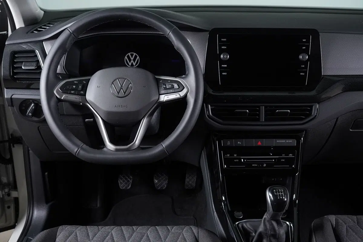 Volkswagen T-Cross nuova a Perugia (16)