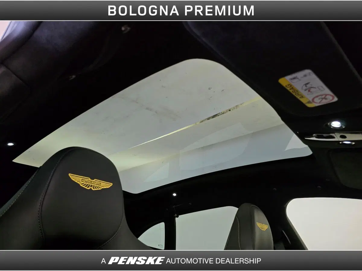Aston Martin DBX usata a Bologna (14)
