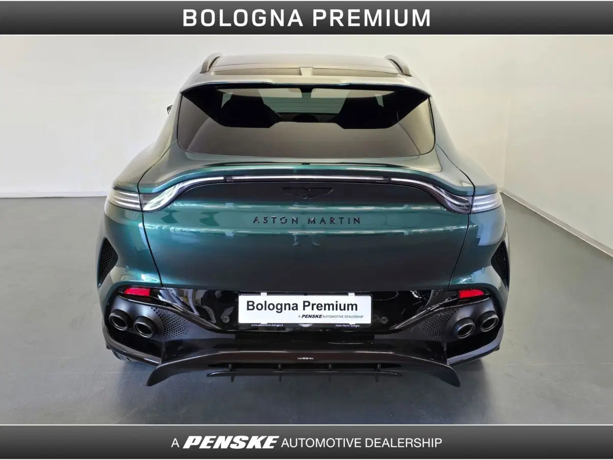 Aston Martin DBX usata a Bologna (7)