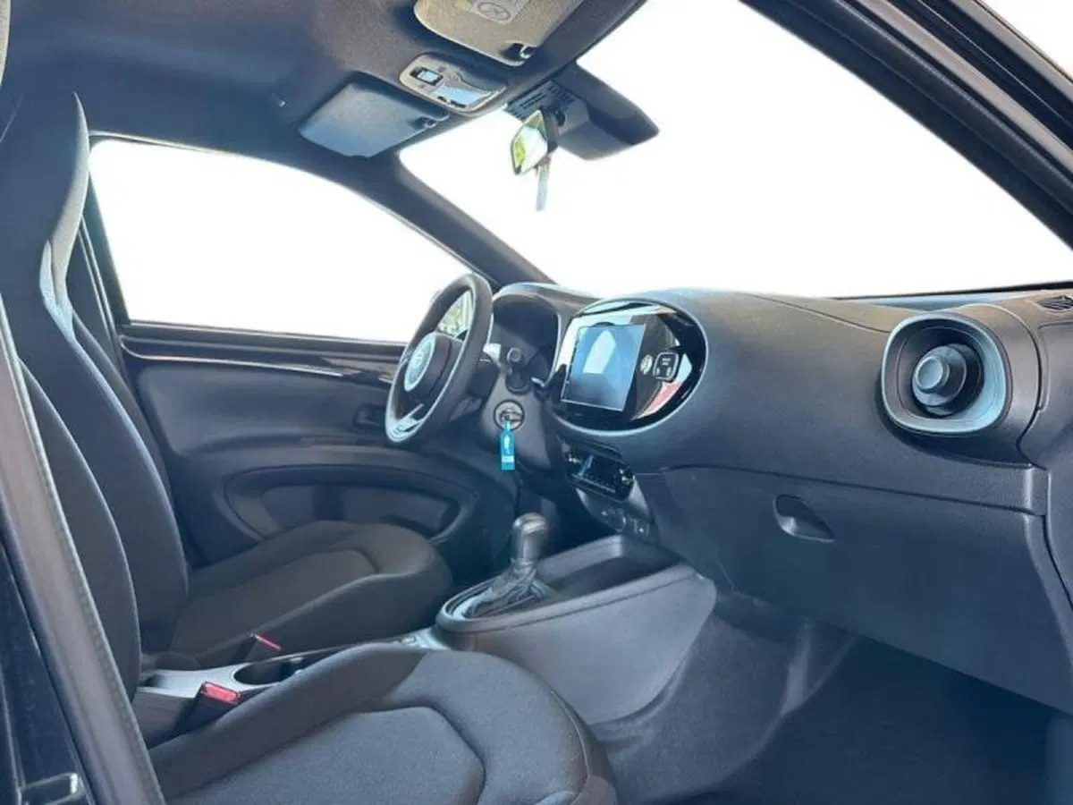 Toyota Aygo X nuova a Perugia (12)